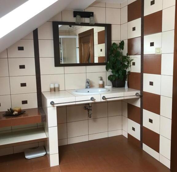 Family Suite, Dor De Munte