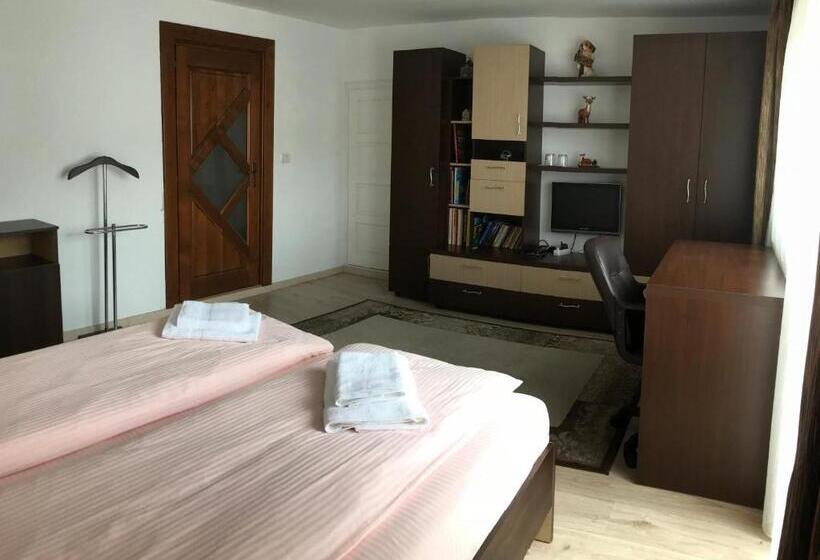 Family Suite, Dor De Munte