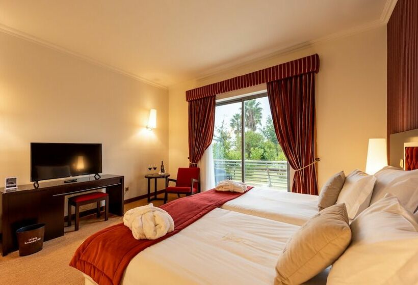 Номер Deluxe Вид на Бассейн, Palacio Sao Silvestreboutique