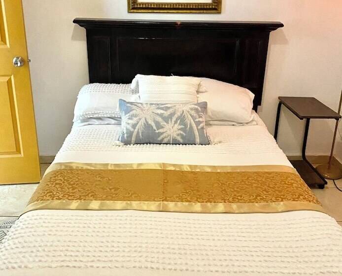 اتاق لوکس, Great Savannah Guesthouse