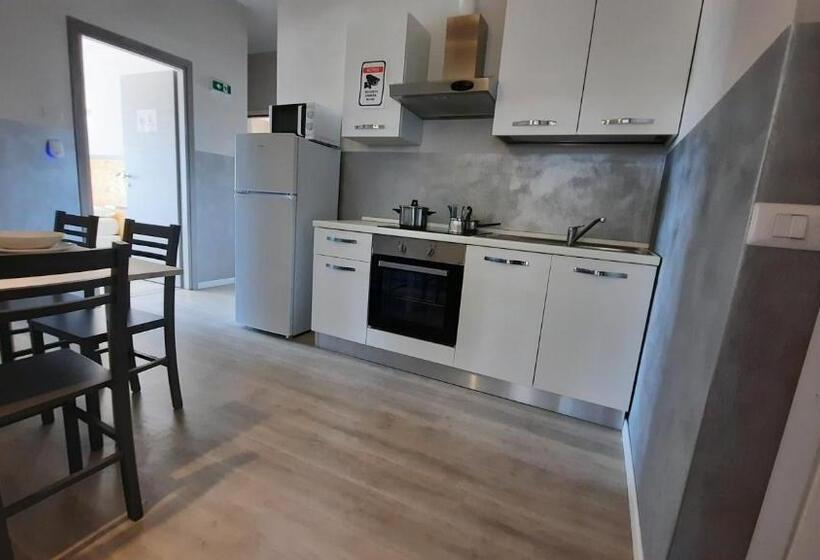 Четырехместный Номер Стандарт, Bergamo Guesthouse   Self Check In