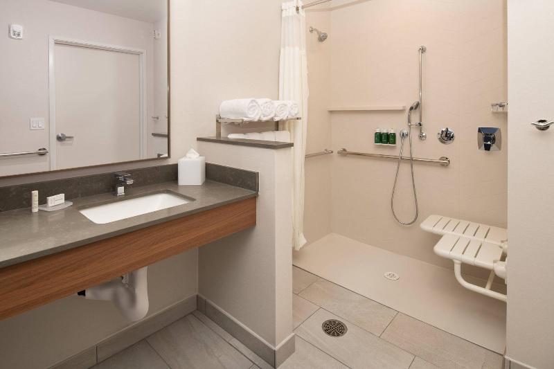 스위트 킹사이즈 침대, Fairfield Inn & Suites By Marriott Wenatchee