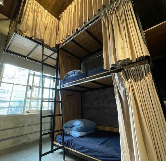 تختخواب در اتاق مشترک, Shen Nong Village   Hostel