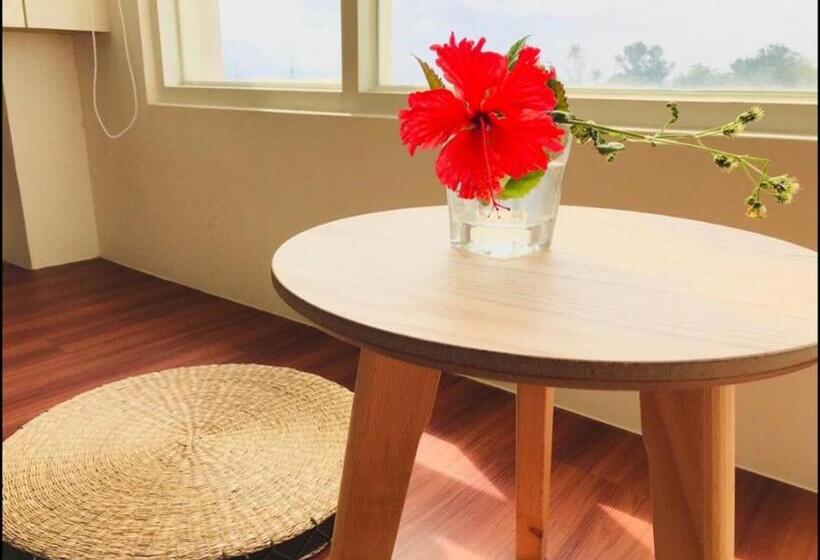 اتاق لوکس با چشم‌انداز دریا, Full Moon Resort