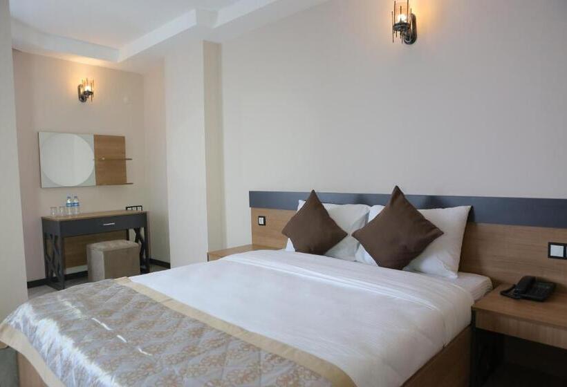 家庭间, Korkmaz Otel