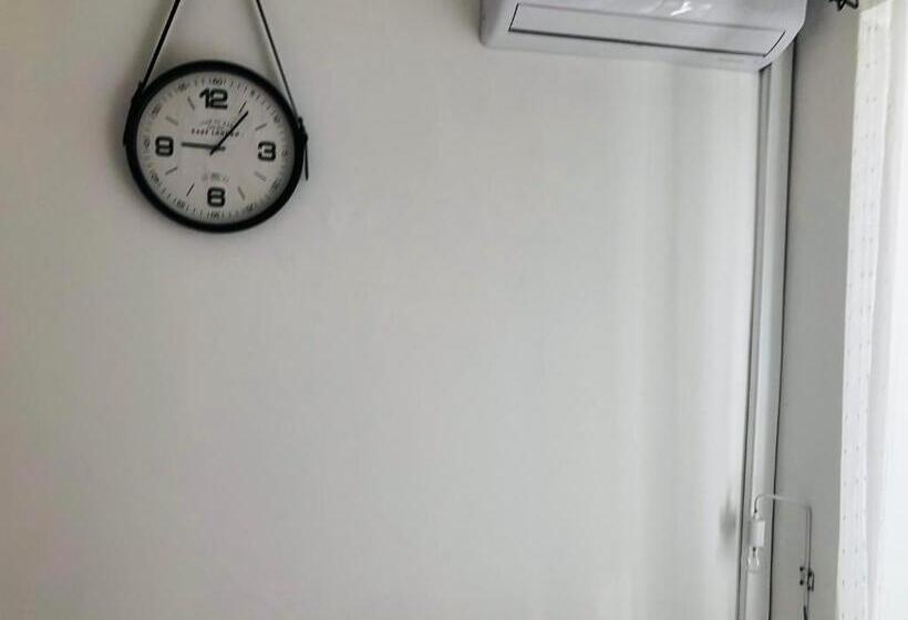 اتاق پایه با سرویس بهداشتی مشترک, Rooms4all