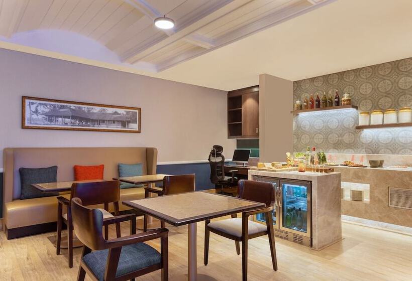 이그제큐티브 룸, Four Points By Sheraton Kochi Infopark