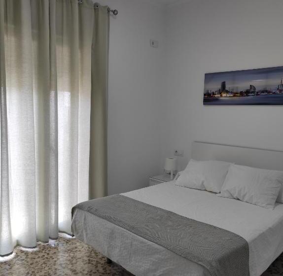 Номер Стандарт с Балконом, Hostal Mellizo