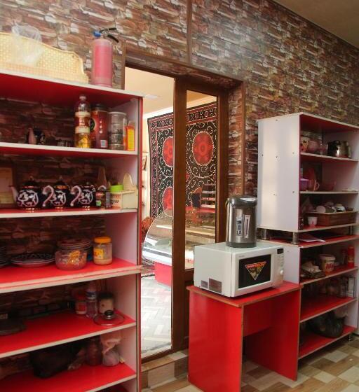 غرفة كلاسيكية ثلاثية, Hostel Gulsara