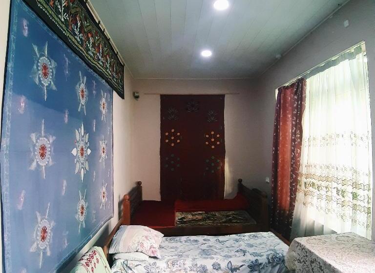 غرفة ديلوكس ثلاثية, Hostel Gulsara