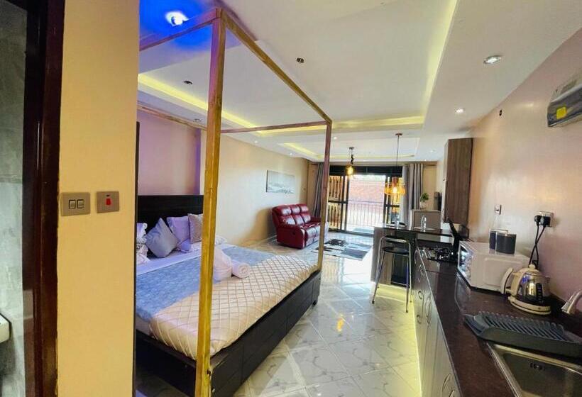 استودیوی لوکس, Trendy Apartments