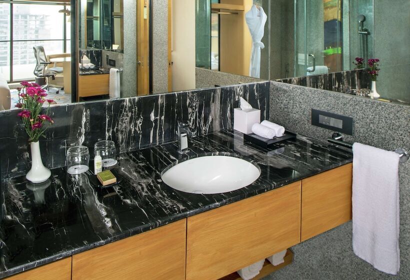 חדר אקזקיוטיב, Doubletree By Hilton Ahmedabad
