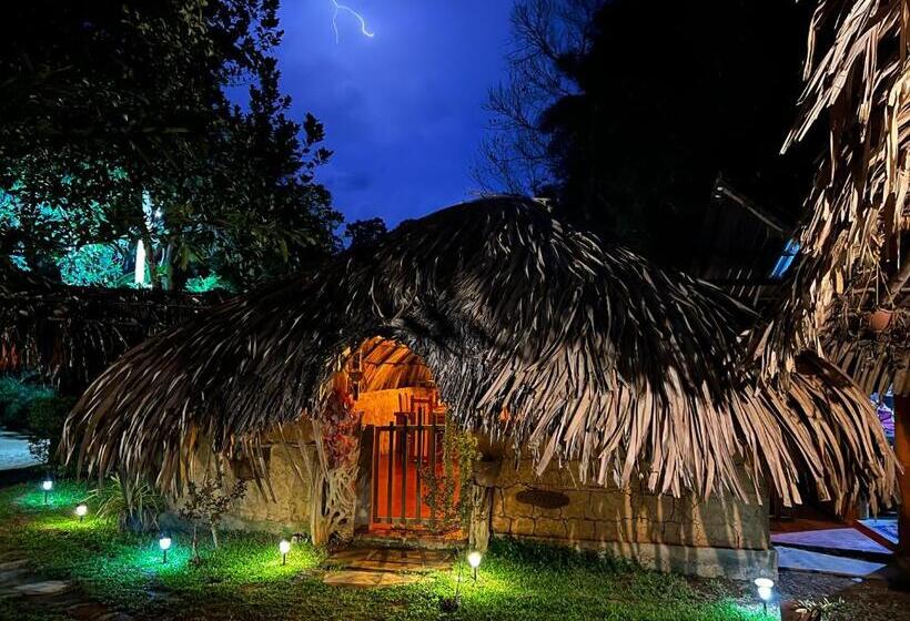 Четырехместный Номер Стандарт Вид на Сад, Hasthi Safari Cottage