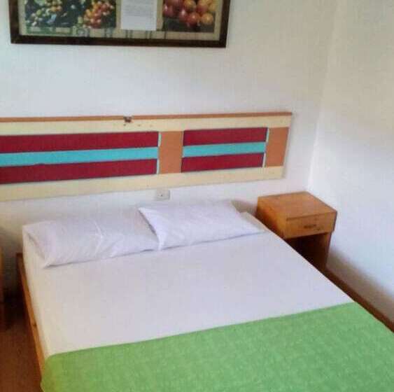 베이직 룸 더블 침대, Hostal Don Jose