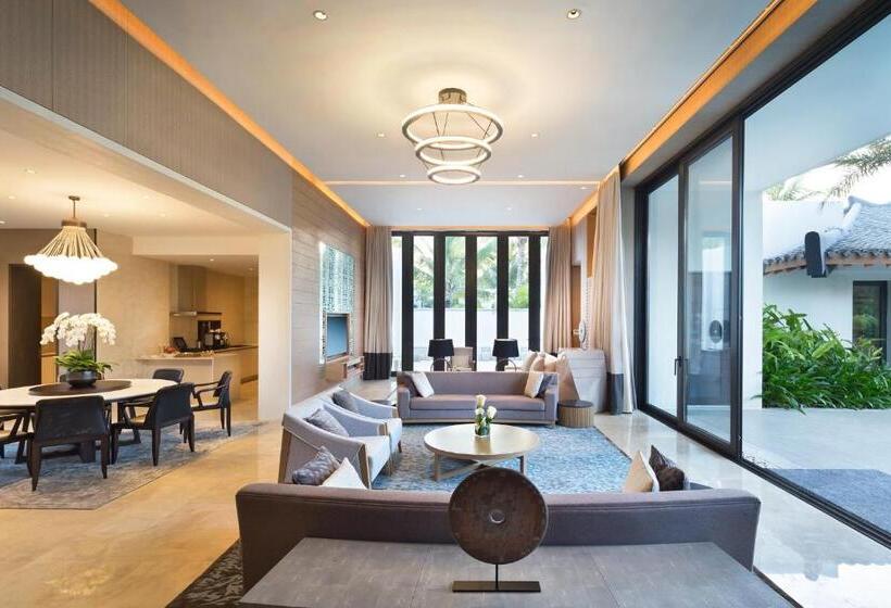 Вилла 2 Спальни, Capella Tufu Bay, Hainan