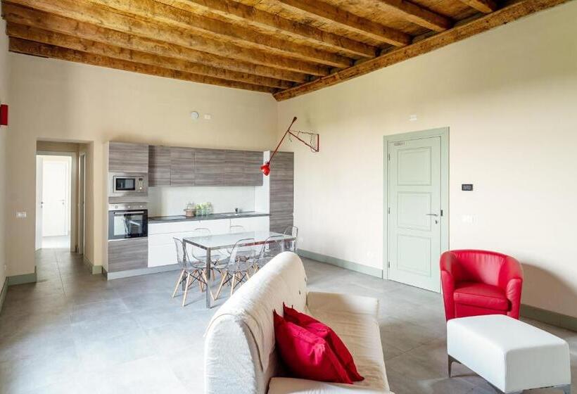 Люкс Вид на Сад, B&b Dimora De Roteris