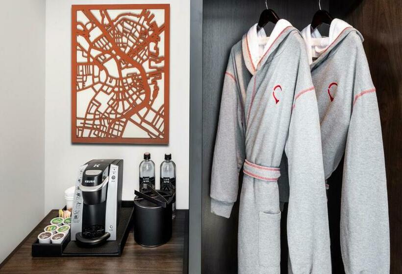Номер Стандарт 2 Двуспальные Кровати, Hyatt Centric Faneuil Hall Boston