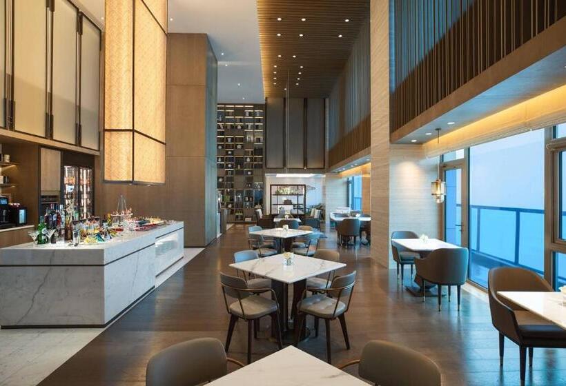 سوییت جونیور با چشم‌انداز دریا, Yantai Marriott