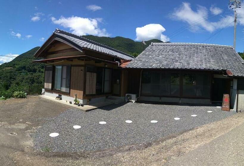 Трехместный Номер Стандарт Вид на Сад, Kumano Kodo Nagano Guesthouse