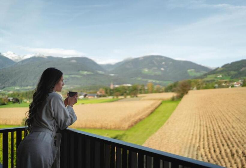Family flat with balcony, K1 Mountain Chalet   Luxury Apartements