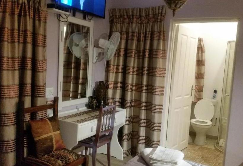 Семейный Номер, Lekkerus Guest House