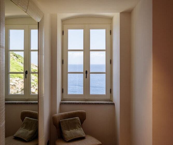 Люкс Deluxe Вид на Море, Resort Faro Di Punta Fenaio