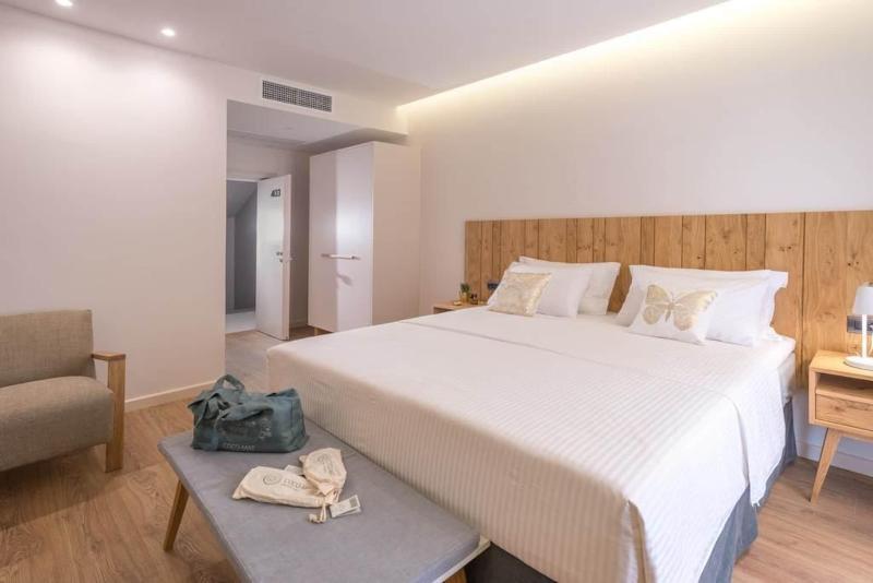 サイドオーシャンビュースタンダードルーム, Glow Boutique Hotel & Suites