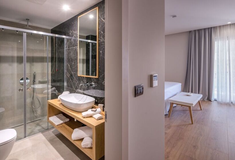 サイドオーシャンビューバルコニー付スタンダードルーム, Glow Boutique Hotel & Suites