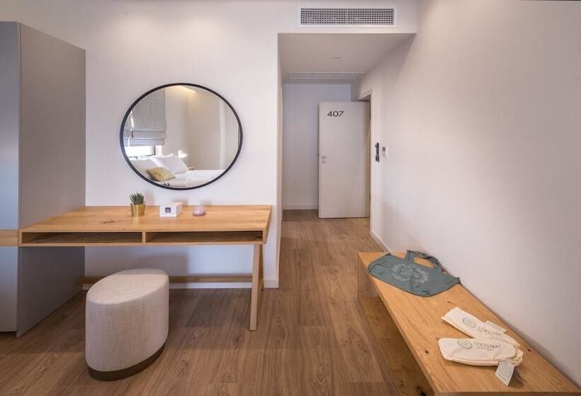 オーシャンビュースタンダードルームバルコニー付き, Glow Boutique Hotel & Suites