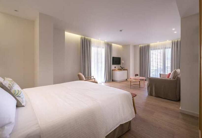 サイドシービュージュニアスイート, Glow Boutique Hotel & Suites