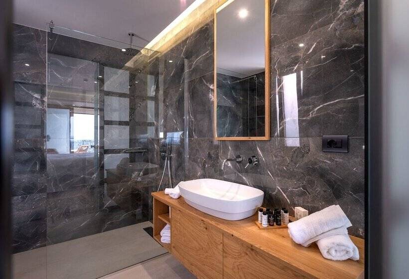 オーシャンビュースイート, Glow Boutique Hotel & Suites