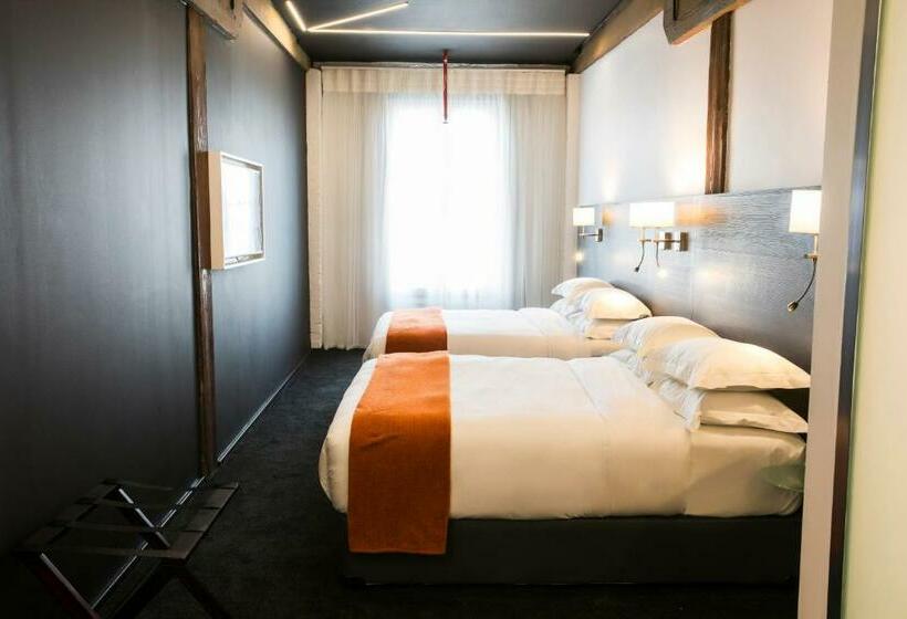 Номер Стандарт, Onomo Hotel Waterfront
