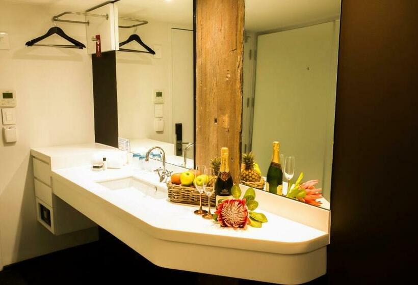 Chambre Standard Lit King Size, Onomo Hotel Waterfront