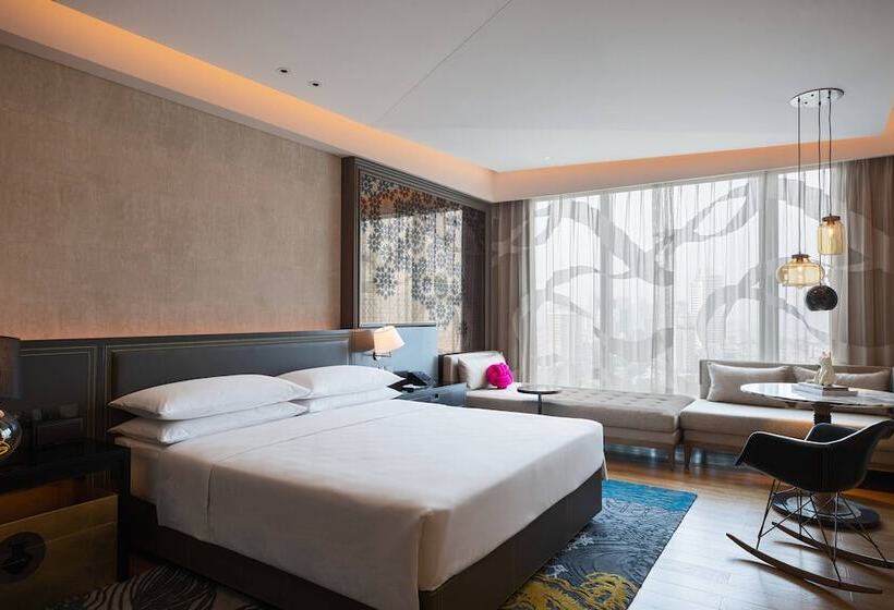 Номер Клуб, Renaissance Hangzhou Northeast
