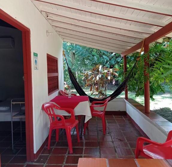 Семейное Бунгало, Las Cabanas De Pino Hostel