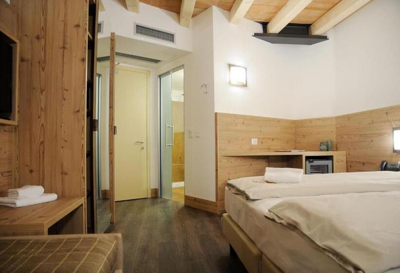 Номер Стандарт Трехместный, Touring Hotel & Spa