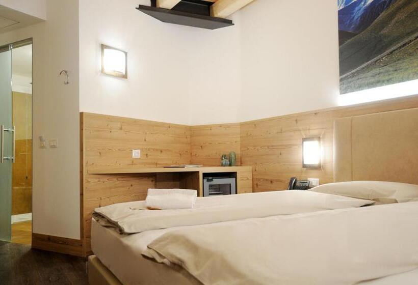Номер Стандарт Трехместный, Touring Hotel & Spa