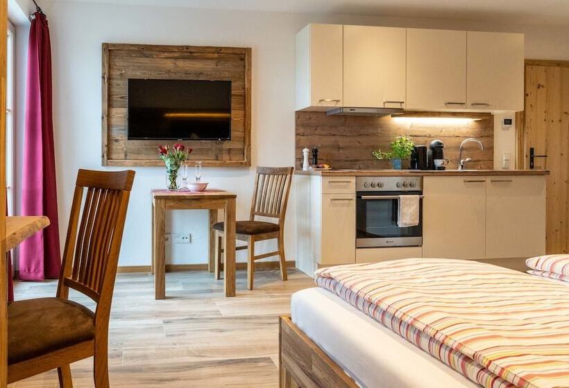 コンフォートルーム, Pension Und Appartements Wild
