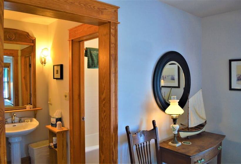 Номер Премиум Индивидуальный, Roanoke Island Inn