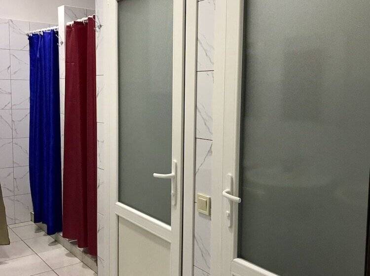 اتاق استاندارد با تخت‌های تاشو, Pid Vysokym Zamkom Hostel
