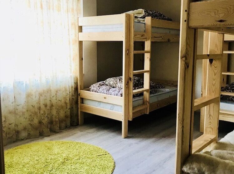 اتاق استاندارد با تخت‌های تاشو, Pid Vysokym Zamkom Hostel