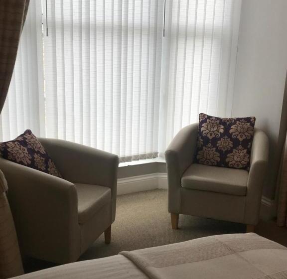 Номер Deluxe Вид на Море Боковой, Endeavour Guest House