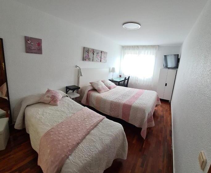 Номер Стандарт, Pension Toñi
