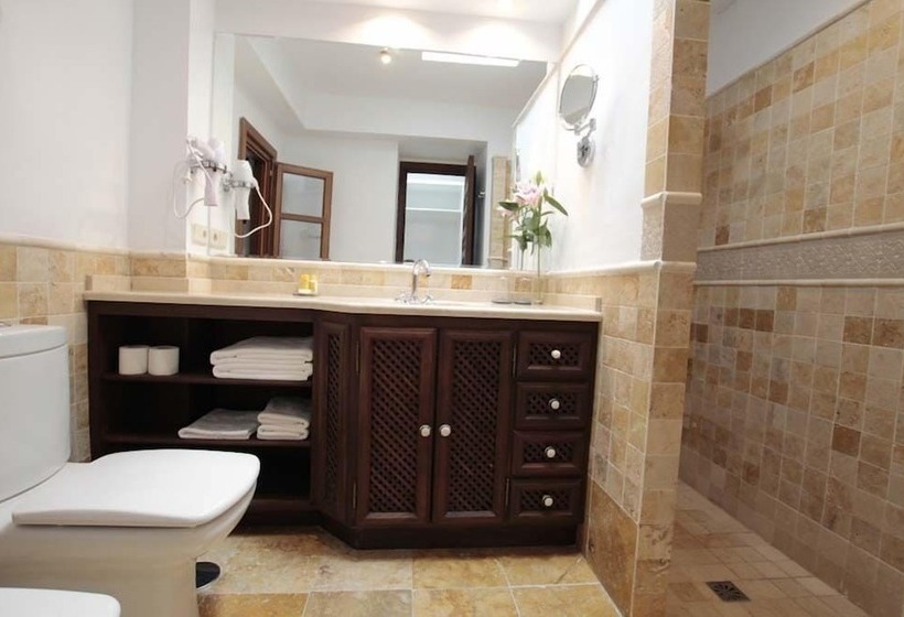 سوییت جونیور با بالکن, Entre Dos Aguas Hotel Boutique