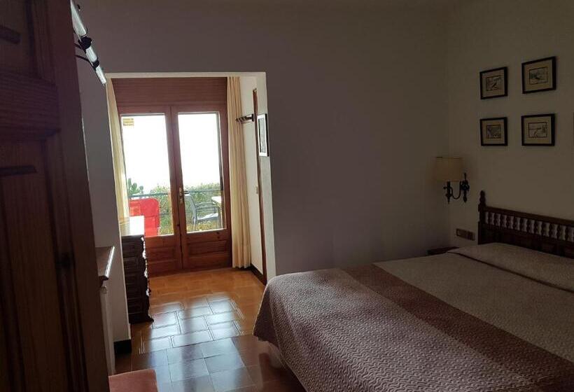 Номер Стандарт Вид на Море, Hostal Sa Barraca   Adults Only
