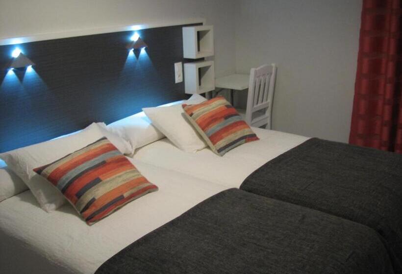 اتاق استاندارد, Hostal Meson Do Loyo