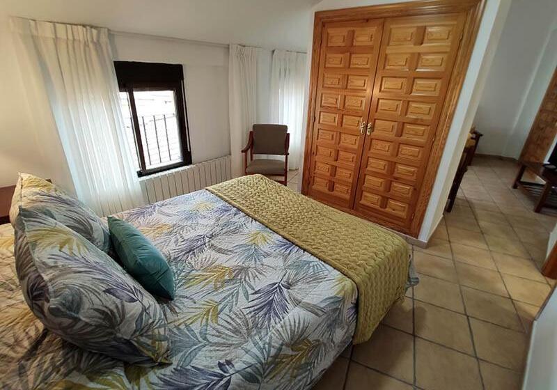 Люкс, Royuela Hostal