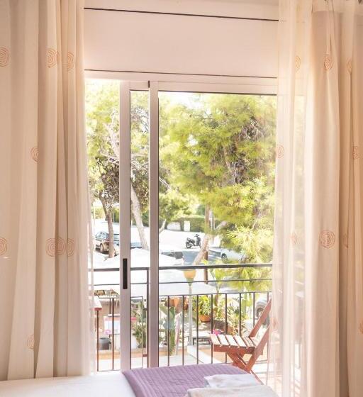 Номер Стандарт с Балконом, Hostal Bonanza