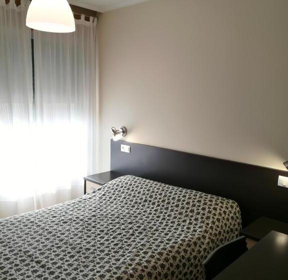 غرفة قياسية, Pension Santiago