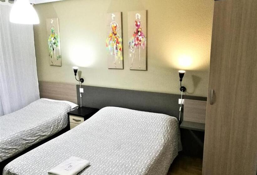 غرفة قياسية مع حمام خارجي, Pension Santiago